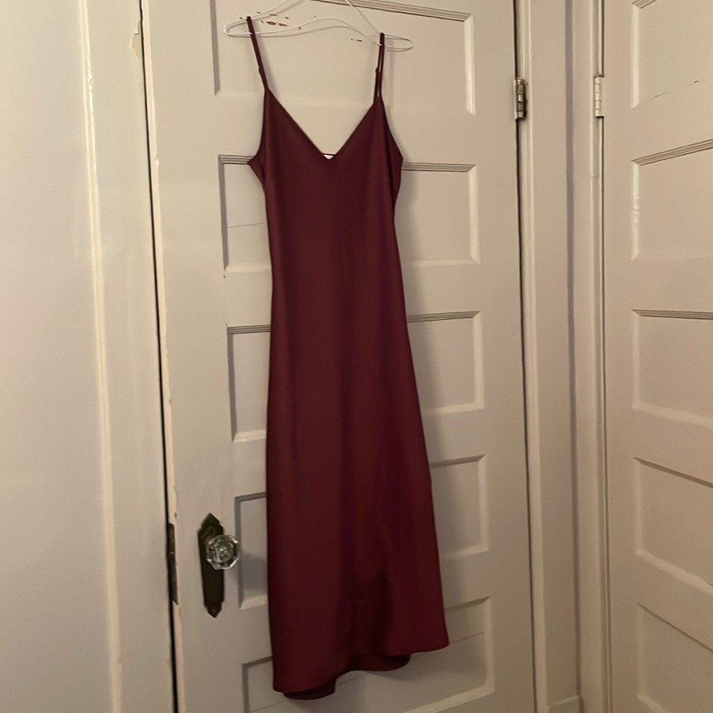 Wilfred Only Slip Satin Midi Dress in spiced burgundy, size small